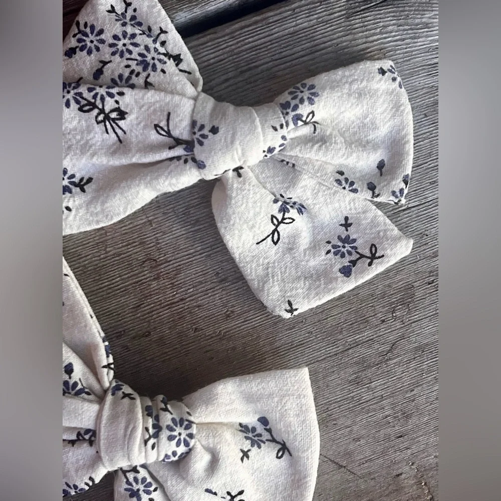 Handmade floral print hand tied Hair bows for kids